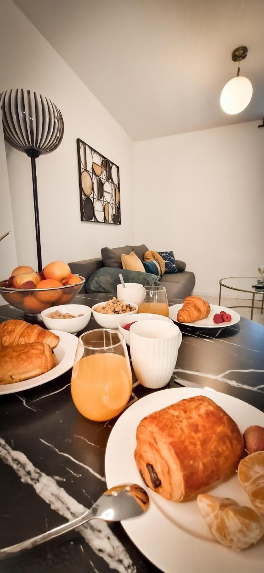 L'Art Deco 3 Etoiles Wifi, Netflix, Disney, Coeur De Bastide Villefranche-de-Rouergue Ngoại thất bức ảnh